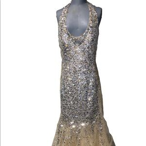 A prom dress! In good condition!